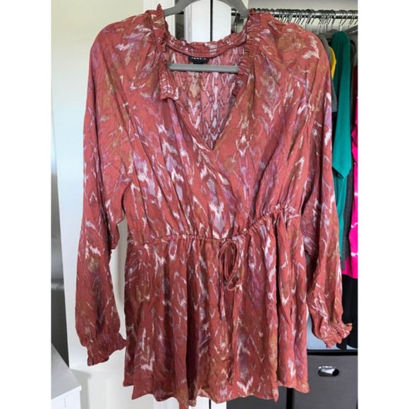 Torrid  Ikat Print Peasant Top NWOT Size 2 (18-20) - Picture 9 of 9